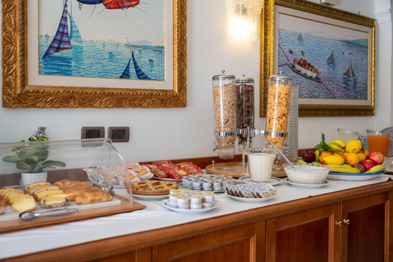 Hotel Montana SantʼAgata sui Due Golfi المظهر الخارجي الصورة